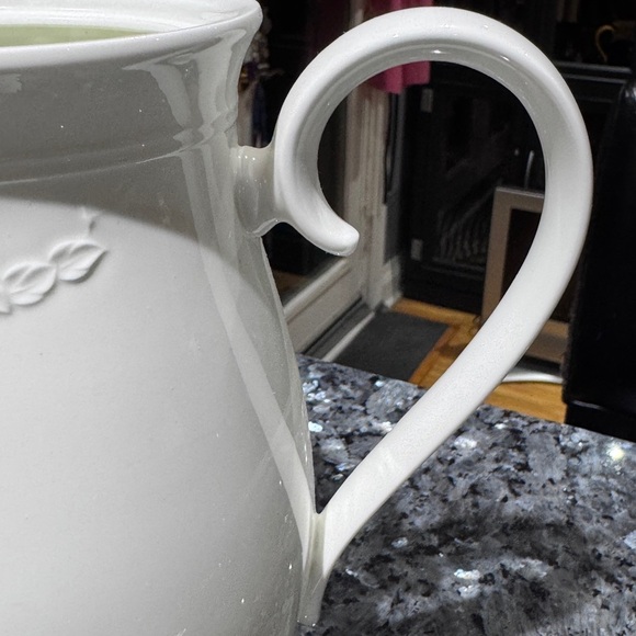 🫖 Vintage Elegant Villeroy and Boch Fiori White Porcelain Pot 🫖 - Picture 6 of 15
